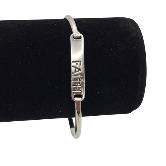 Christian Religious Church Silver Tone Bangle Round Wristlet "Faith" Bracelet - Picture 1 of 12